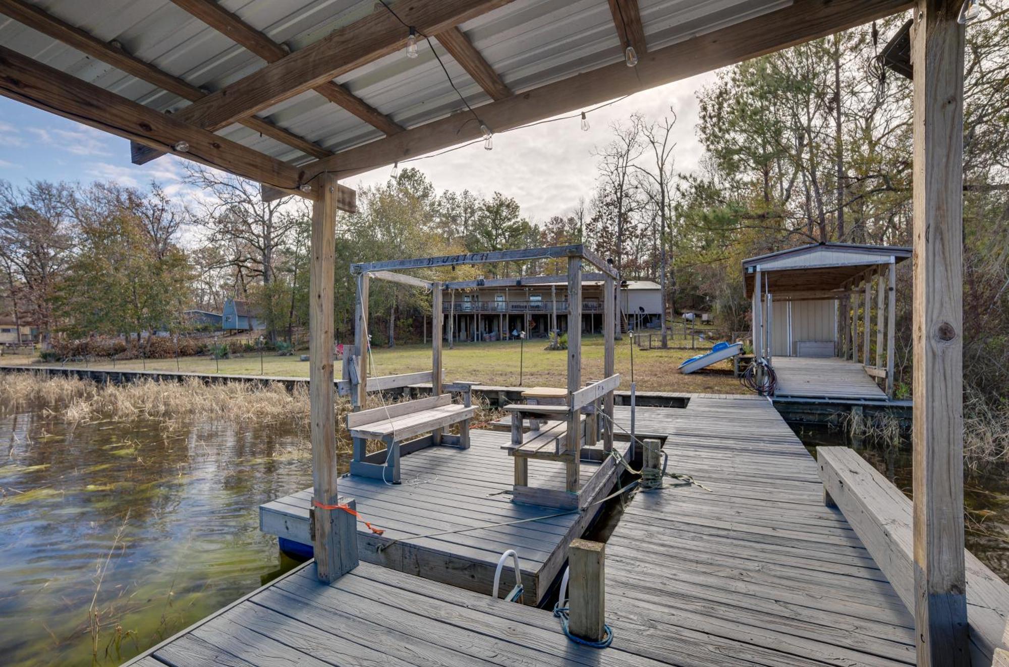 Lake Livingston Home With Dock And Deck! Huntsville Exterior photo